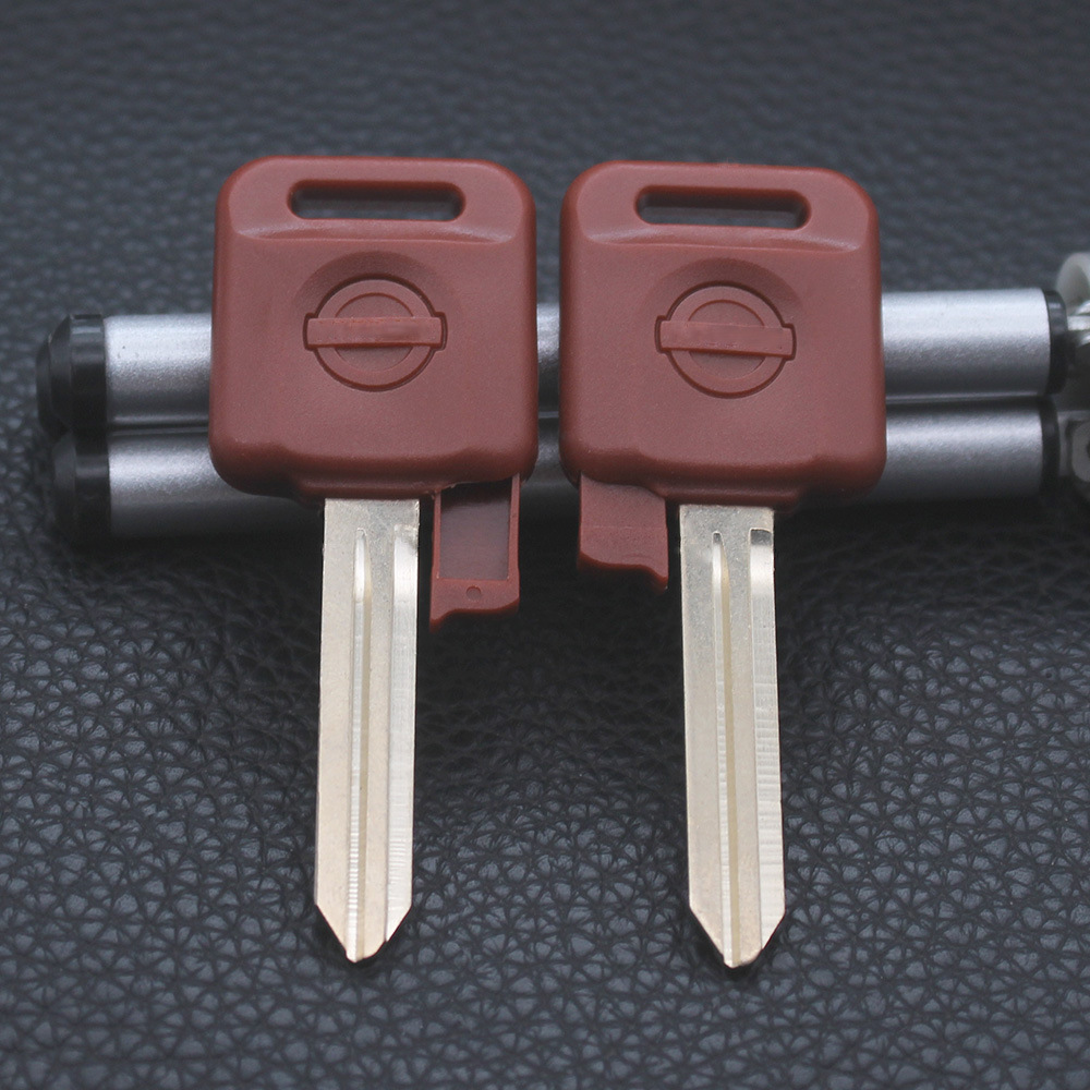 厂家自产适用于日产尼桑汽车钥匙 防盗芯片壳 棕色