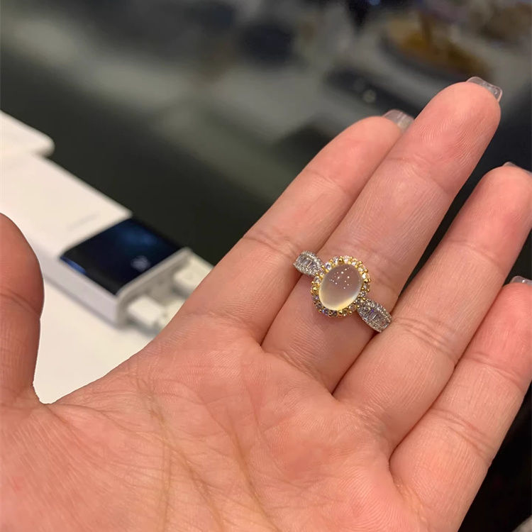 Design di personalità di nicchia, stile semplice e freddo, indice di senso, superficie di diamante a forma di uovo, stile francese leggero e lussuoso per donne_voghion.com