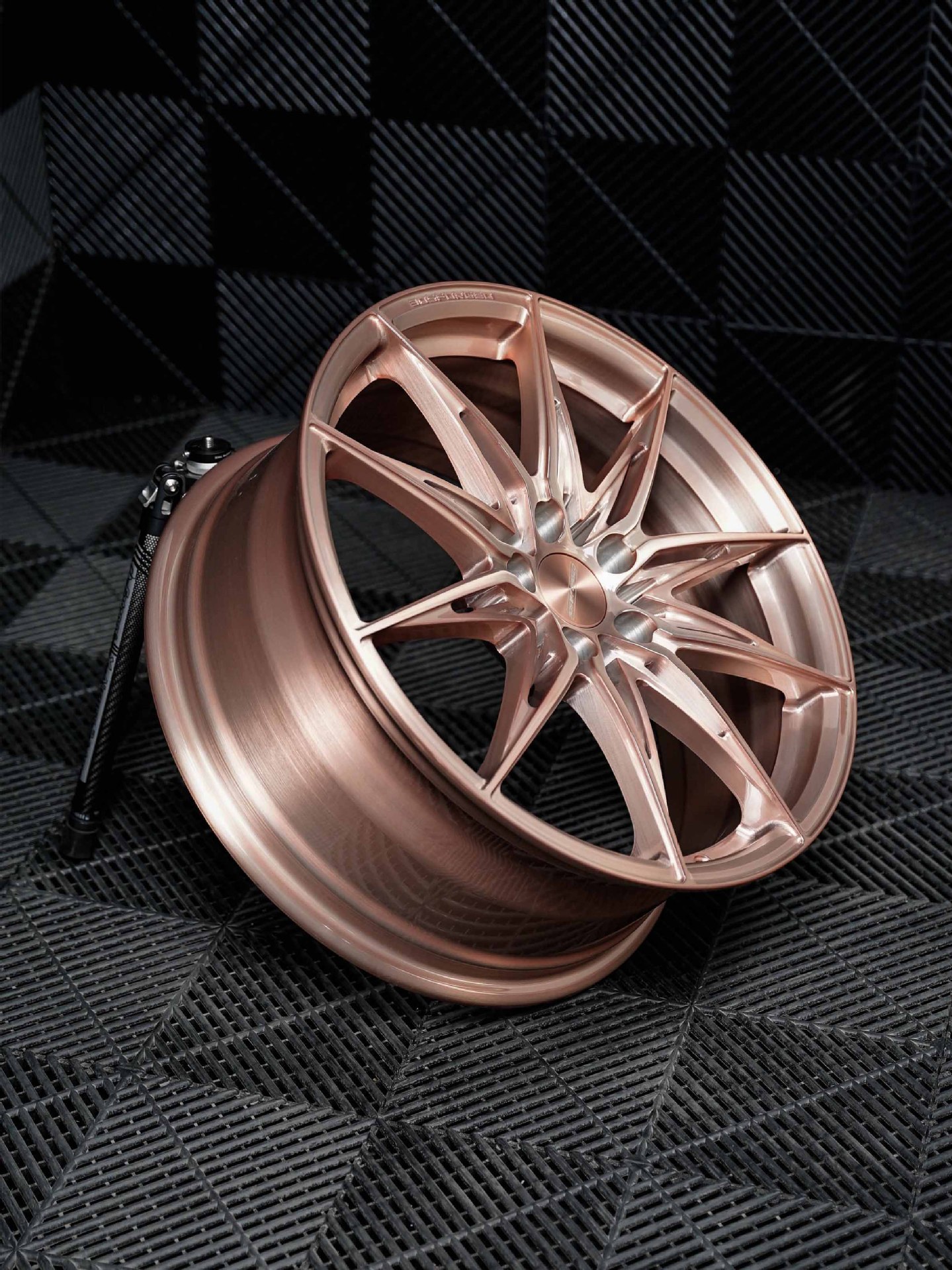 Car aluminum alloy wheel hubs, reliable quality, large quantity, good price, four-wheel aluminum modified car wheel rims and hubs manufacturer