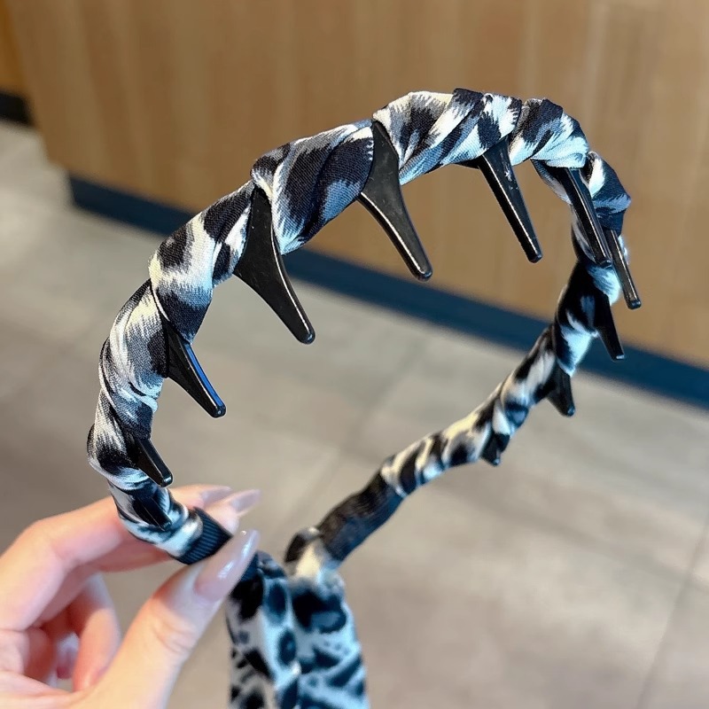 Perla flotante correa de cabello para mujeres 2025 nuevo correa de cabello trenzada de alto cráneo de verano correa de cabello trenzada en una tarjeta de cabello tocado