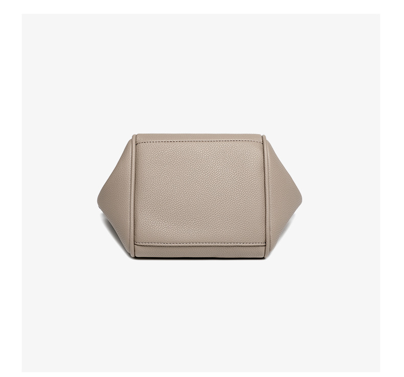 Women's Small All Seasons Pu Leather Solid Color Vintage Style Bucket Open Shoulder Bag display picture 2