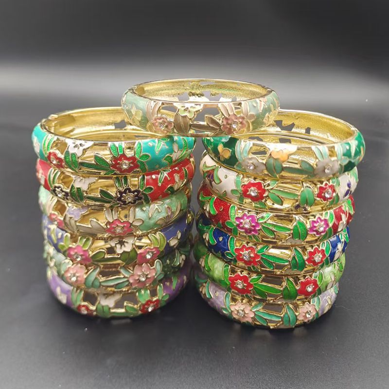 Popular Retro Chinese Landscape Cloisonné Bracelet for Adults, Women's Bracelet, Sunflower Jewelry Bracelet, Souvenir