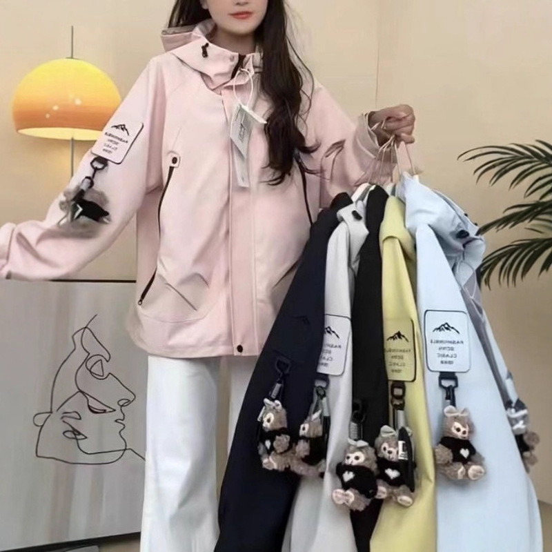 Pink Soft Shell Jacket Spring and Autumn American Hooded Jacket Windproof New Waterproof Outdoor Mountaineering Jacket