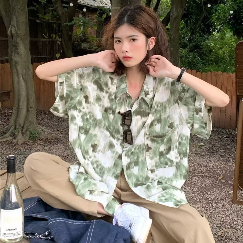 海辺のリゾートスタイルの花柄シャツ夏ルーズカジュアル香港スタイルレトロフラワールーズ半袖シャツ女性のトップ|undefined