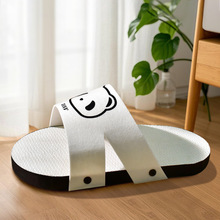 卡通熊猫可爱瓦楞纸猫抓板创意拖鞋透气猫咪磨爪玩具猫窝一体耐抓
