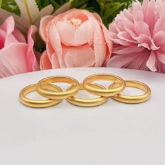 ベトナム沙金古法指輪精品真珠ニッケル閉口素輪指輪は黄金の高級感の中実指輪をまねています。