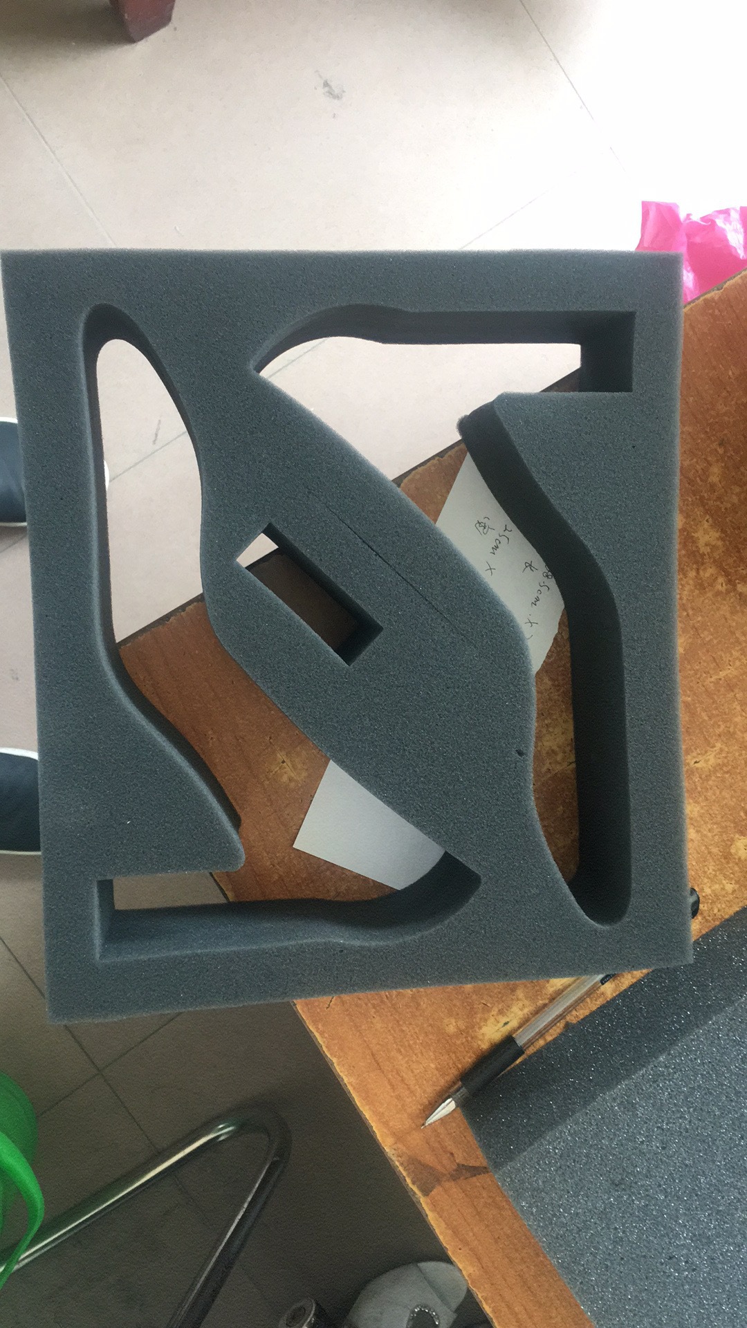 厂家供应黑色鞋子外包装防震海绵泡沫/成型异形鞋子包装