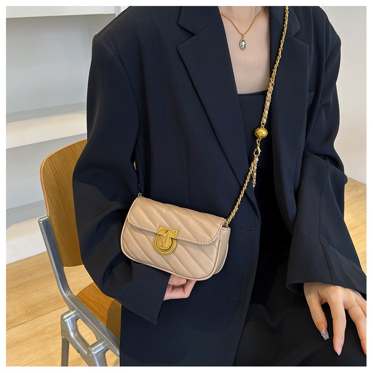 2024 New Bag Women's Fashion Lingge Embroidered Thread Personalized Lock Buckle Crossbody Bag Chain Bag Fashion One Shoulder_voghion.com
