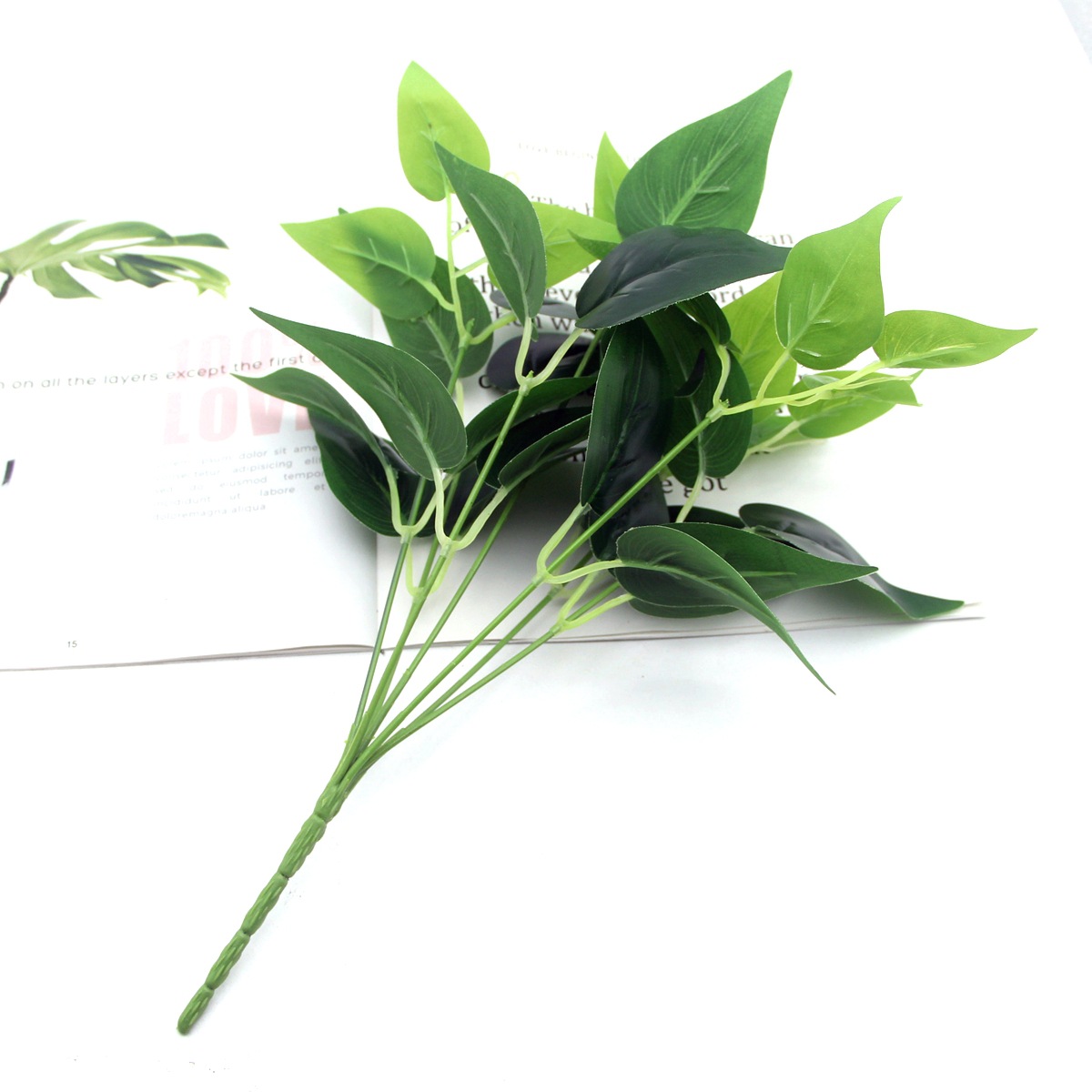 Hojas artificiales verdes tipo potos, decoración para muros, jardines y fondos, hojas plásticas realistas al por mayor