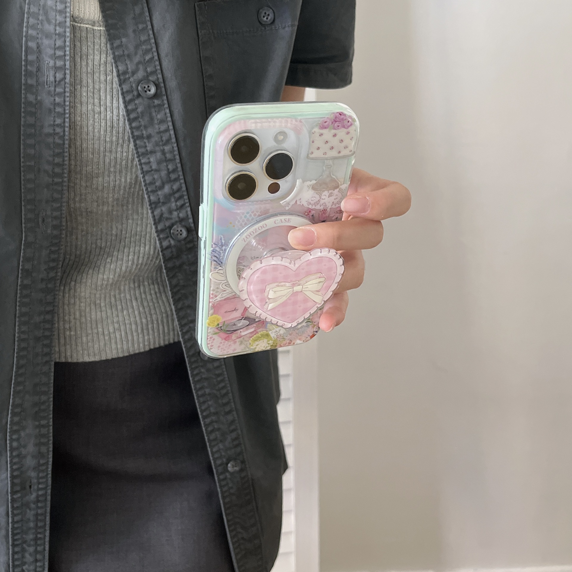 Xiaozhong Flower Love Bowknot para iPhone16 funda para teléfono móvil 15ProMax magnetic 14Pro femenino 13 nuevo