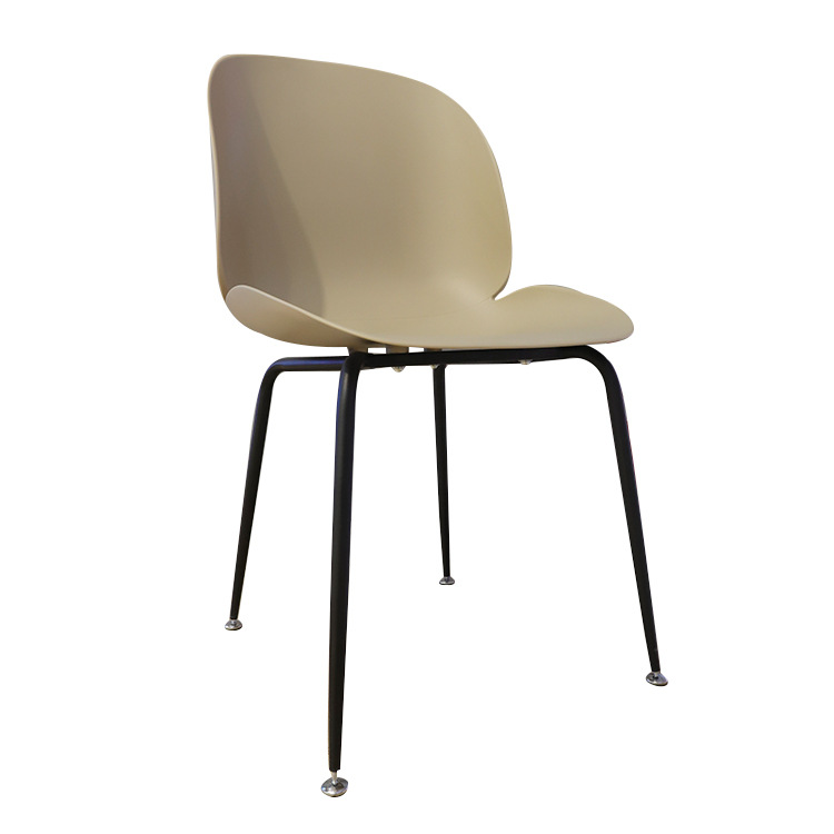 silla de comedor de plástico nórdica moderna simple taburete de escritorio y silla de mesa red tienda de té de leche roja silla de maquillaje nórdica