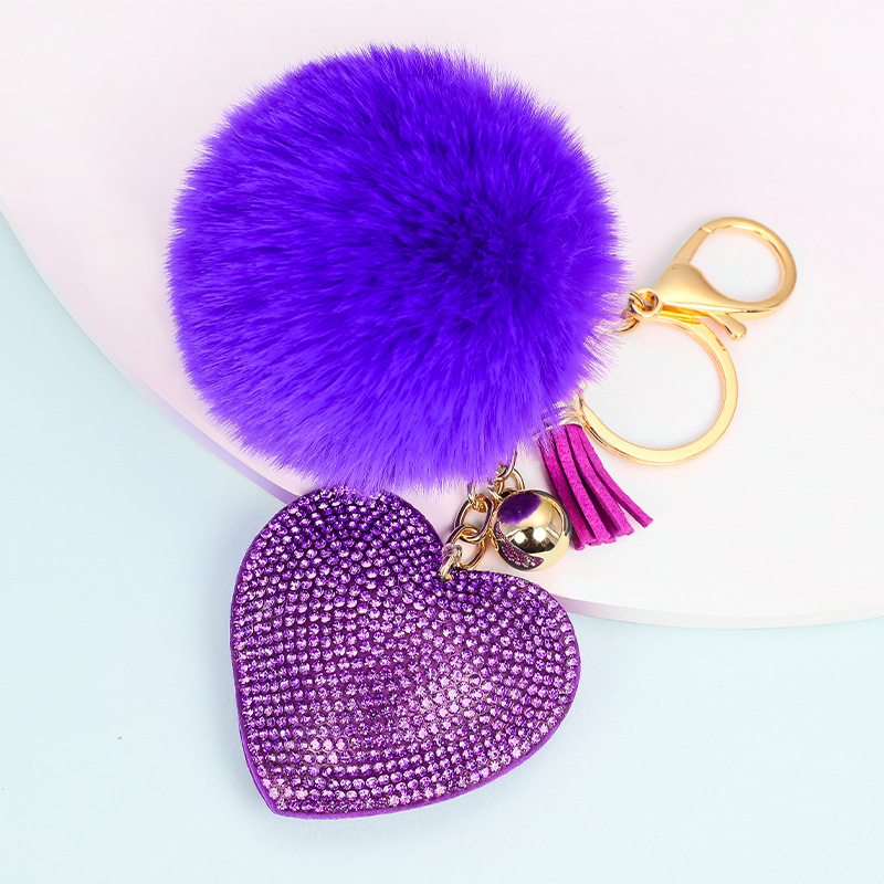 Venta caliente transfronteriza terciopelo coreano diamante color sólido amor corazón pelo bola llavero colgante bolso de las mujeres accesorios personalización