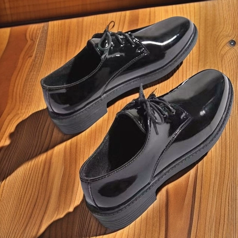 Британские туфли на плоском каблуке с круглой головой и мелким ртом