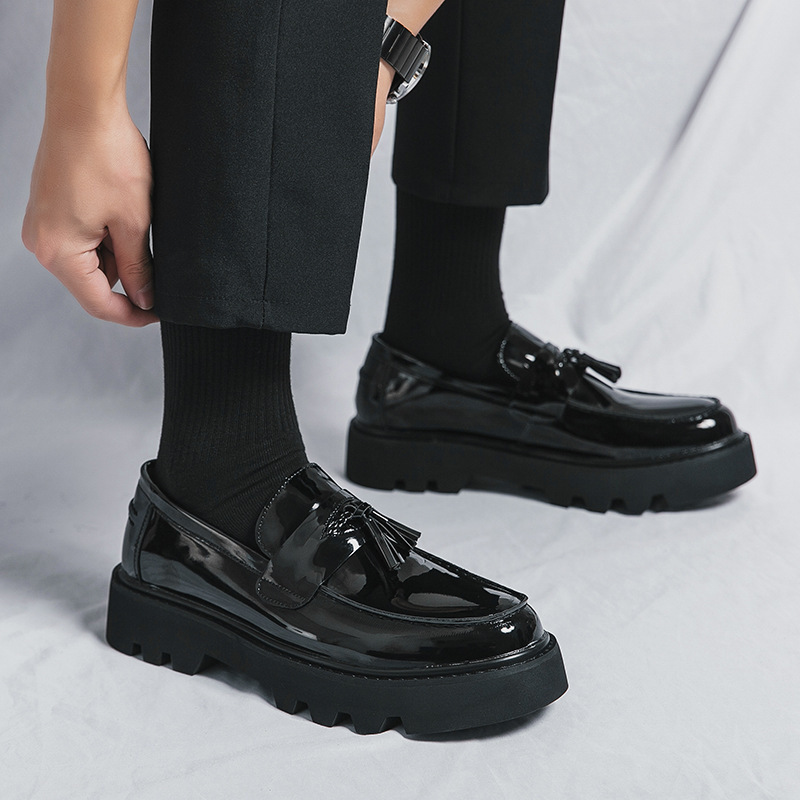 2024 cuatro temporadas zapatos de hombre zapatos de cuero transfronterizos zapatos de moda para hombres muffin zapatos de suela gruesa aumento de bordas zapatos de negocios