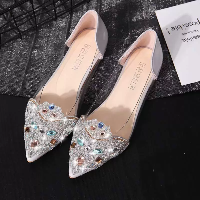 Женские туфли с камнями в одном стиле, весна 2025, новые босоножки на плоской подошве, модные летние дышащие сандалии для женщин.