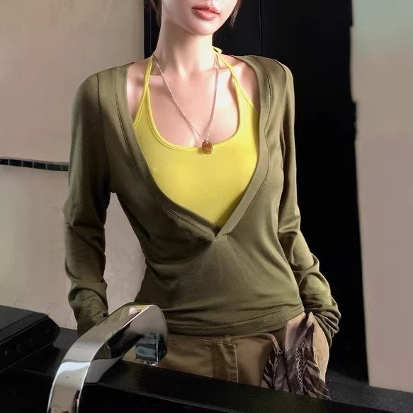 Layering Expert: Tencel Wool Lazy Style Halter Neck Fake Two-Piece Color-Block Long-Sleeve Knit T-Shirt Layering Expert: Tencel Wool Lazy Style Halter Neck Fake Two-Piece Color-Block Long-Sleeve Knit T-Shirt