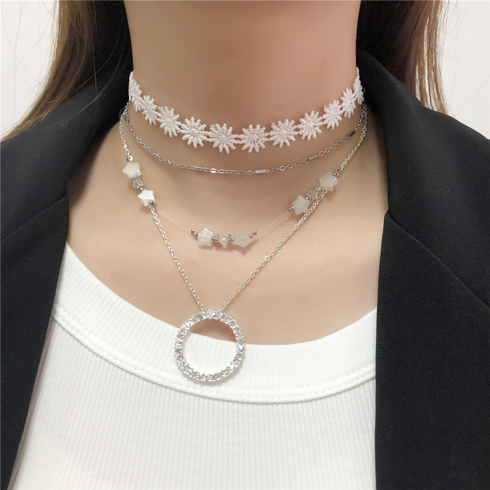 Vintage Fashion Stacked Multi-layer Rhinestone Pearl Lace Small Daisy Necklace Wholesale Nihaojewelry display picture 4