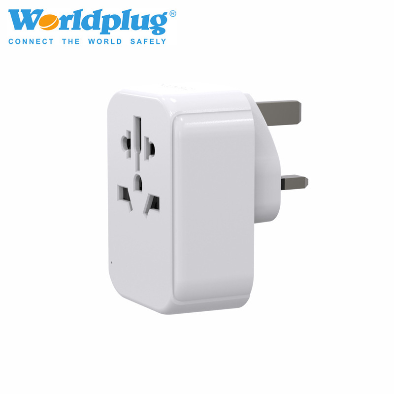 Hong Kong travel conversion fast charging plug multi-function through conversion socket British international conversion plug charger