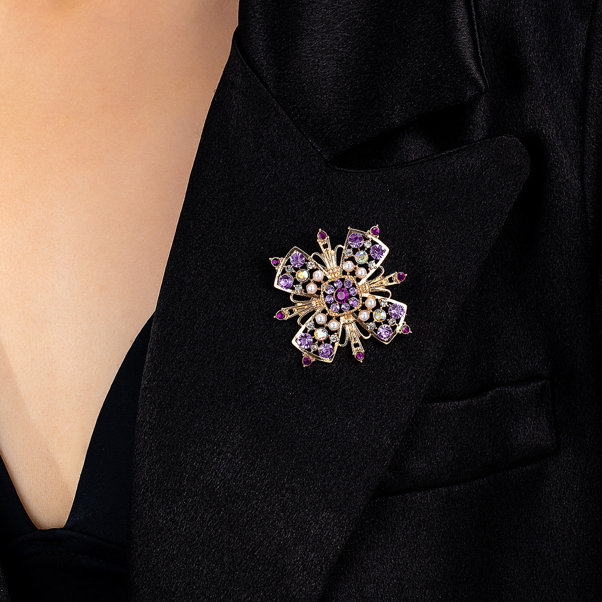 Spilla a fiore stile retro con strass per donna elegante_voghion.com