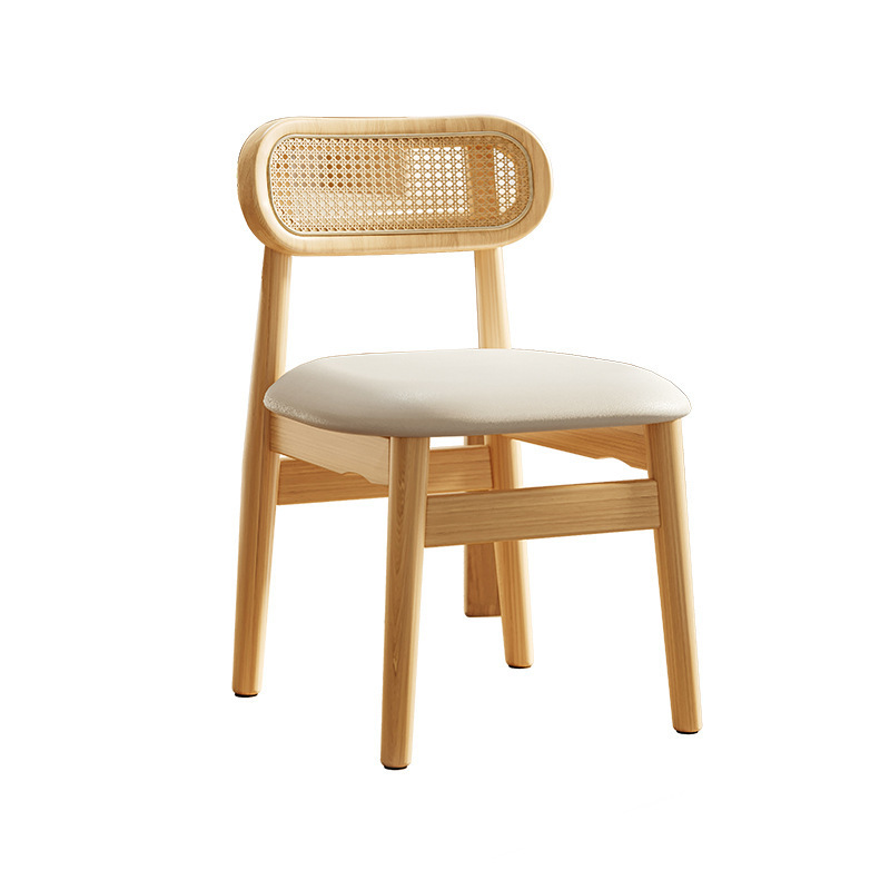 Silla de ratán medieval, casa de familia de ocio, silla de comedor de madera maciza, sala de estar para el hogar, balcón, silla de respaldo de ratán simple hecha a mano