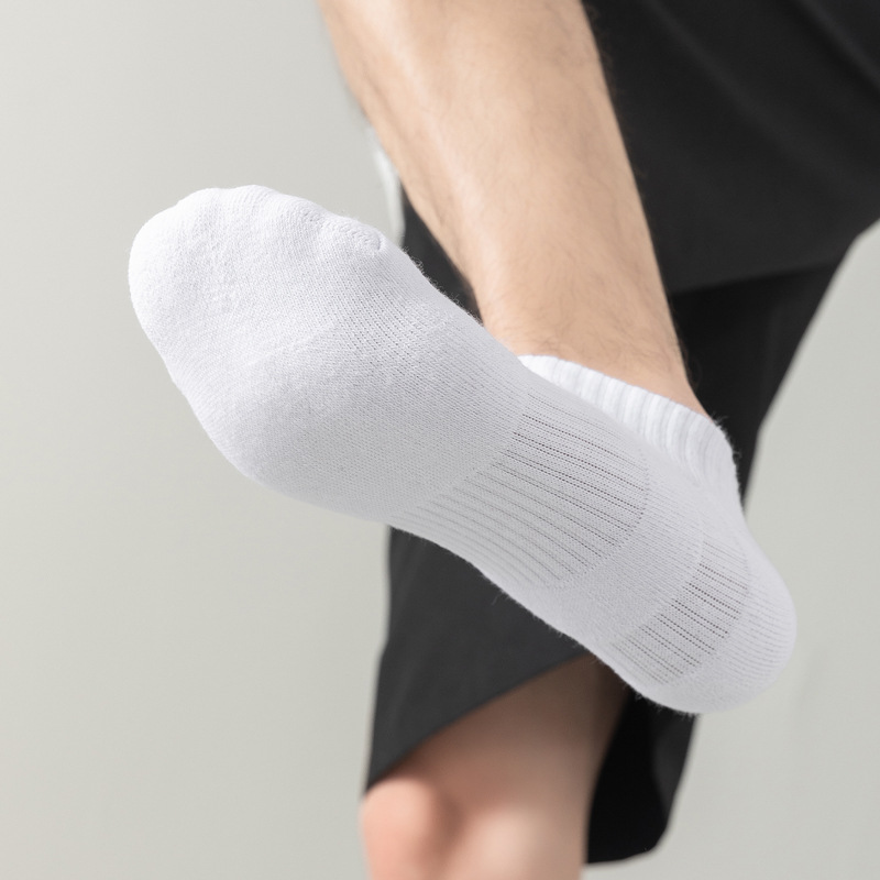 Calcetines transfronterizos para hombres al por mayor de comercio exterior calcetines de tubo transpirables de malla fina de verano, calcetines deportivos antideslizantes que absorben el sudor, desodorantes, calcetines para hombres