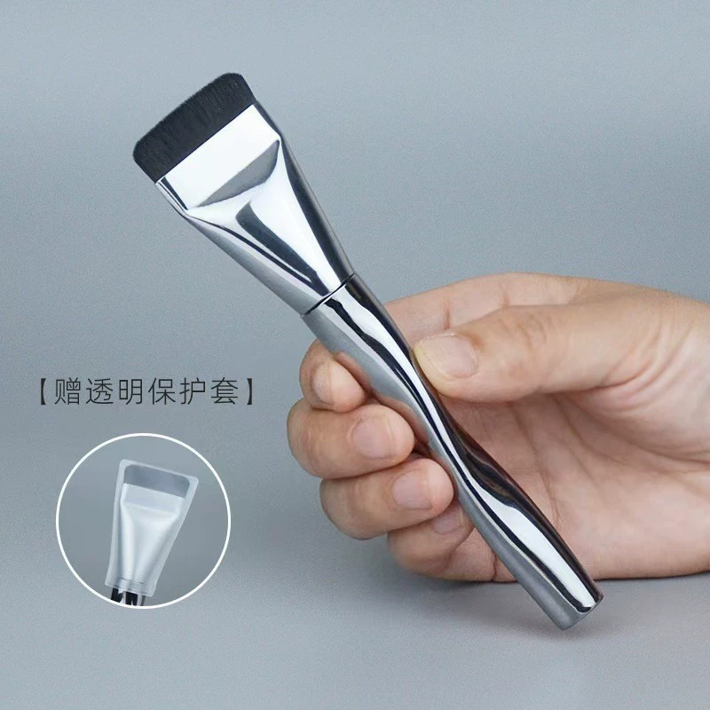 Foundation Brush (flat) — silver handle, PVC protective cover, no-trace blending, 14×3×2 cm