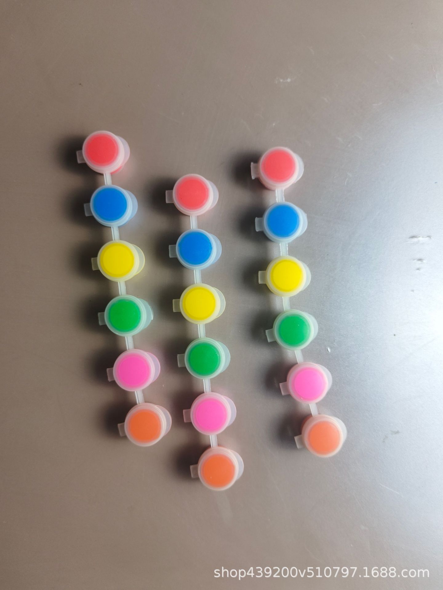 Puesto de actividades al por mayor Muñecas de yeso pintadas para niños Bolsas independientes Diy Graffiti 61 Día del niño Regalos para estudiantes