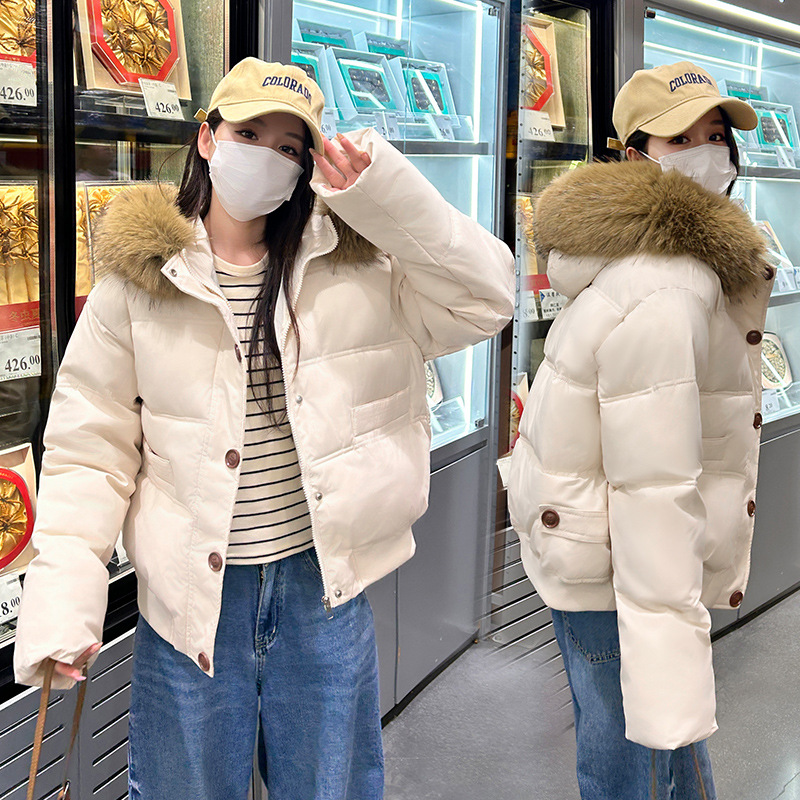 Comercio exterior corto de pluma de algodón mujer invierno 2024 pequeño engrosado chaqueta de algodón cálido abrigo de cuello de pelo grande chaqueta de algodón