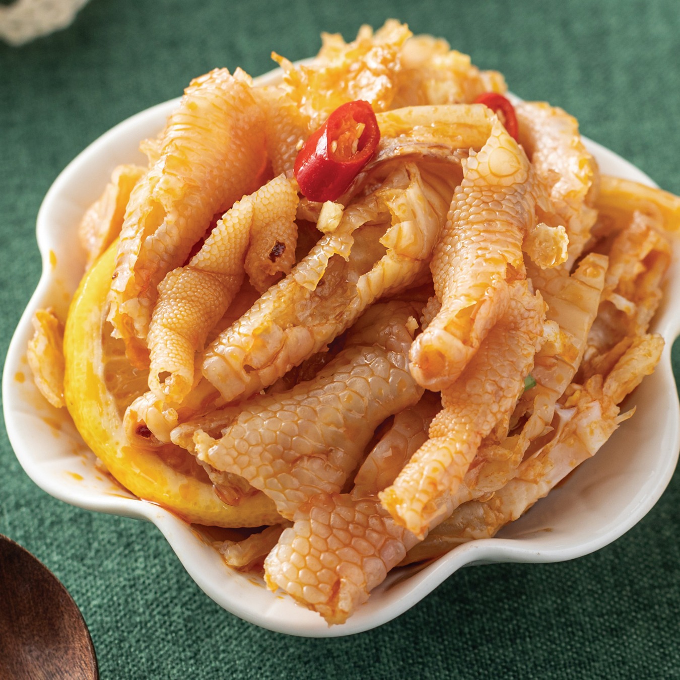 Zhiwei Ke 62g Sour and Spicy Lemon Boneless Chicken Feet Whole Boneless Chicken Feet Internet Famous Leisure Snack Open and Eat