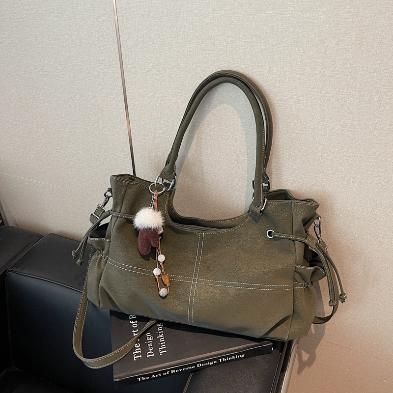 Retro nicho locomotora viento bolso otoño invierno 2025 nuevo sentido de alta calidad de viaje de hombro bajo la braza bolso de mujer