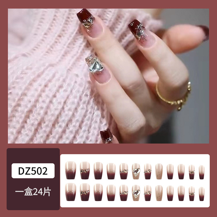 Uñas de desgaste hecho a mano al por mayor Pequeño Libro Rojo TikTok flash plata caliente mariposa pieza de uñas parche de uñas portátil