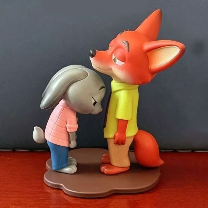 Zootopia 2 Nick and Judy Hug Doll Blind Box Sweet Companion Figurine Ornament Gift Box