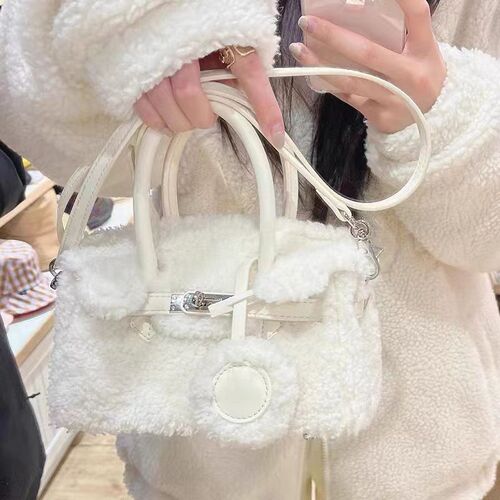 2024 Daily Match Lamb Wool Platinum Bag Women Plush High-End Fluffy Top Handle Bag Fluffy Crossbody Bag