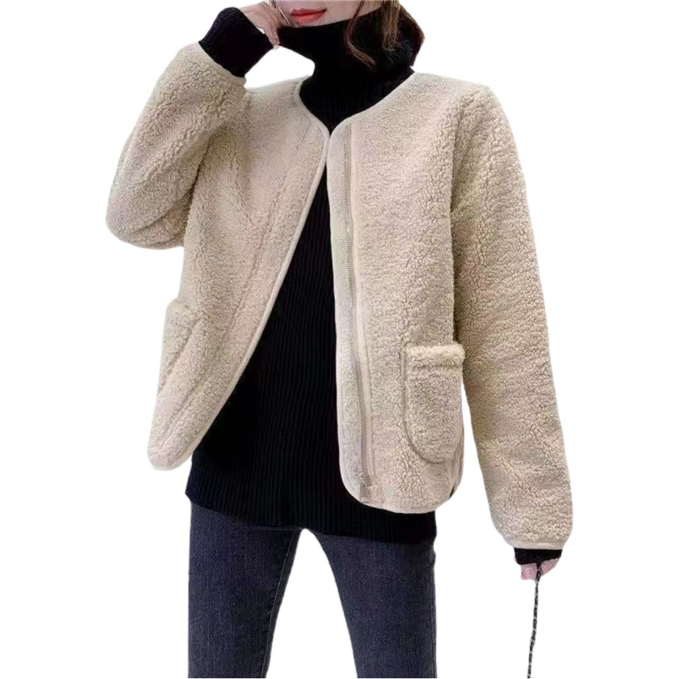 秋冬の新型は羊の小毛の大きいサイズの小さい香風の婦人服のコートに似合います。