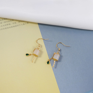 A Meow's good earrings earrings female niche design sense 925 silver needle and Tianyu classic ear falling girl