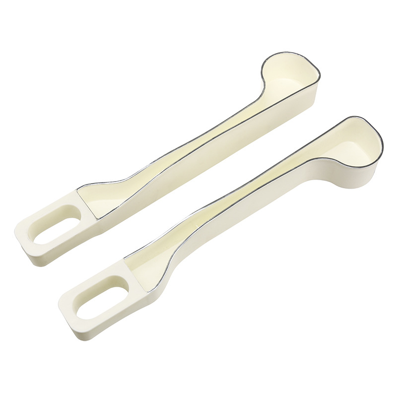 Car seat gap plug