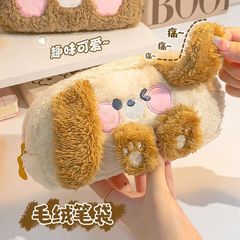 ぬいぐるみの筆袋がシンプルで可愛いです。