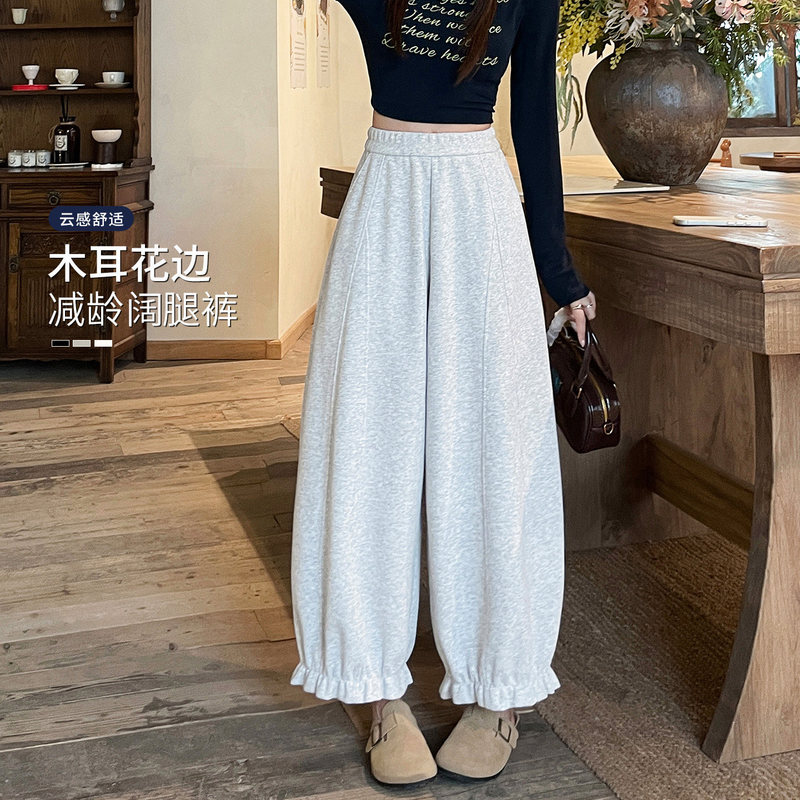 2026 New Women's Cropped Floral Pants for Spring and Autumn, Lace Trim Wide-Leg Pants, Loose Casual Curved Balloon Sports Pants 2026 New Women's Cropped Floral Pants for Spring and Autumn, Lace Trim Wide-Leg Pants, Loose Casual Curved Balloon Sports Pants