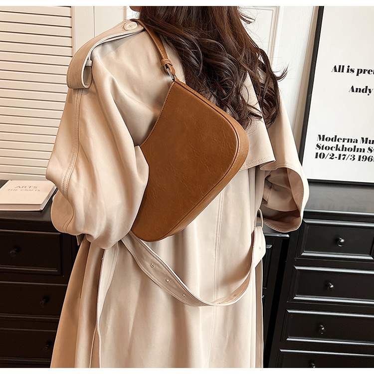 Women's Medium Pu Leather Solid Color Vintage Style Square Zipper Underarm Bag display picture 2
