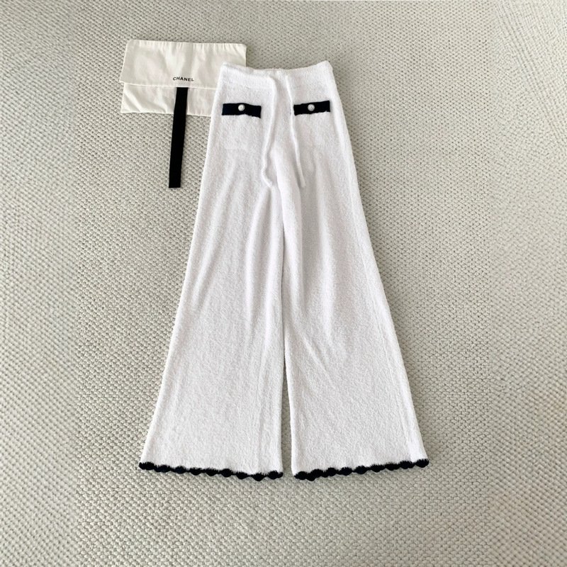 French-Style New Color-Block Wool and Cashmere Round-Neck Bow-Tie Button Long-Sleeve Knit Sweater Coat and Wide-Leg Pants Set French-Style New Color-Block Wool and Cashmere Round-Neck Bow-Tie Button Long-Sleeve Knit Sweater Coat and Wide-Leg Pants Set