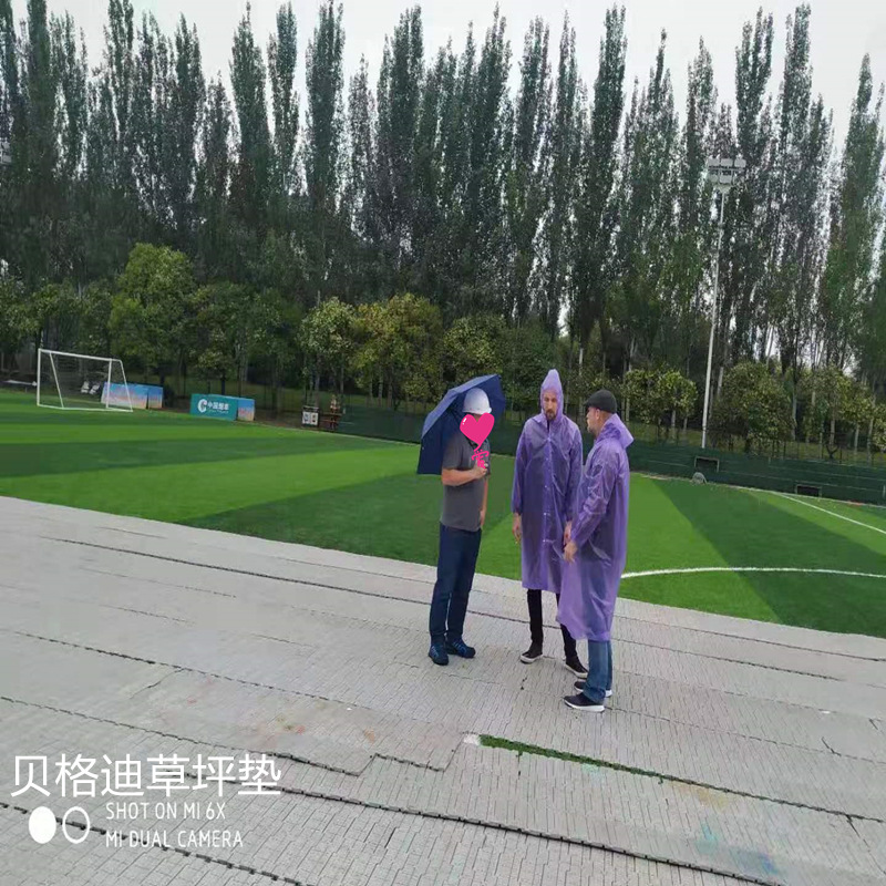 厂家直供大型晚会地板可拆卸式草坪防压地板户外防滑草皮护草地垫