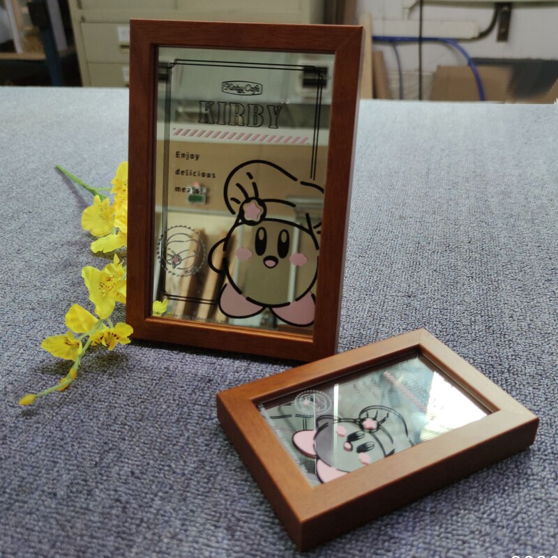 Hongyi Wooden Bar Mirror with Frame, Etched Silk Screen Logo, Colorful Pattern Printing, Glass Mirror Tabletop Hongyi Wooden Bar Mirror with Frame, Etched Silk Screen Logo, Colorful Pattern Printing, Glass Mirror Tabletop