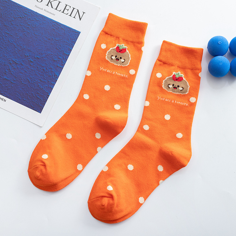 Calcetines de algodón de color puro de las mujeres de la mitad de la pantorrilla de dibujos animados lindo oso ins medias de moda al por mayor para la primavera, el otoño y los estudiantes de invierno