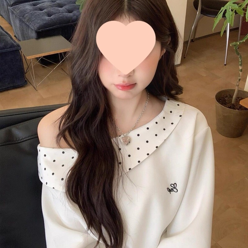 一字肩斜肩波点卫衣长袖恤上衣女早秋季新款高腰显瘦半身裙套装|undefined