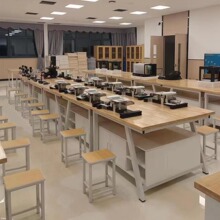 ͨ�ü��g���Ҍ��������С�W�ڼ�����ľ̨��䓼����C�ό��`����̨