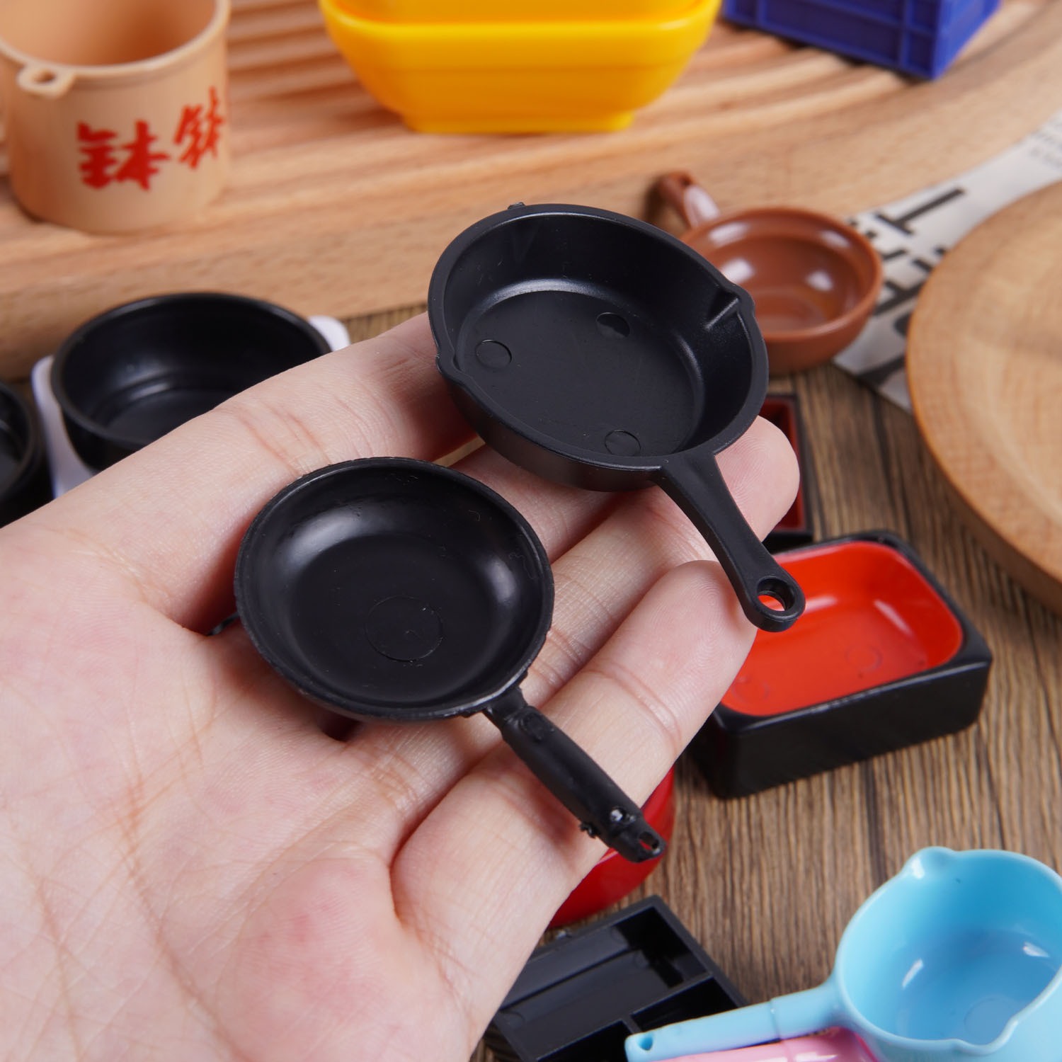 Simulación en miniatura tazón de comida y Juego Mini plato azul y blanco tazón de porcelana jugar casa cocina decoración hecha a mano accesorios de bricolaje al por mayor image 5