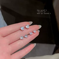 S925 Серебряная игла Простые изысканные циркониевые серьги Love Женские ins Tide Высококачественный дизайн Чувство сна без серег