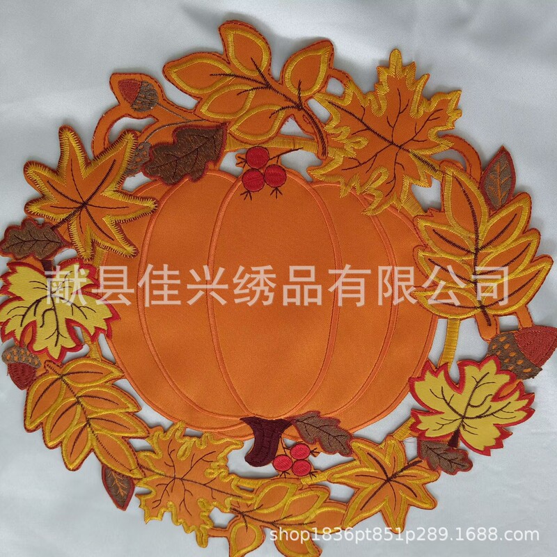 国境を越えた感謝祭オレンジ色の紅葉カボチャ刺繍透かし彫りテーブル旗円形食マット源工場卸売り|undefined