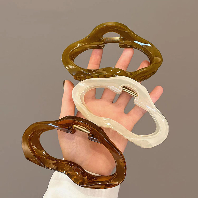 Women's Casual Simple Style Clouds Plastic Hair Claws display picture 7