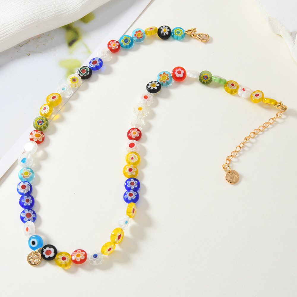 Verano nuevo estilo dulce y fresco chica caliente color vidriado flor pequeña costura collar con cuentas flor femenina todo fósforo cadena de clavícula collar
